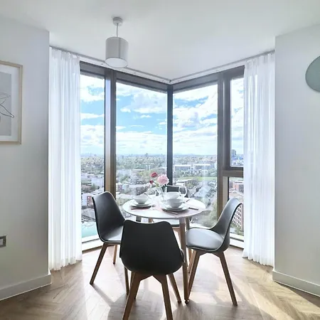 Skyline View In Centre - South Apt130 *